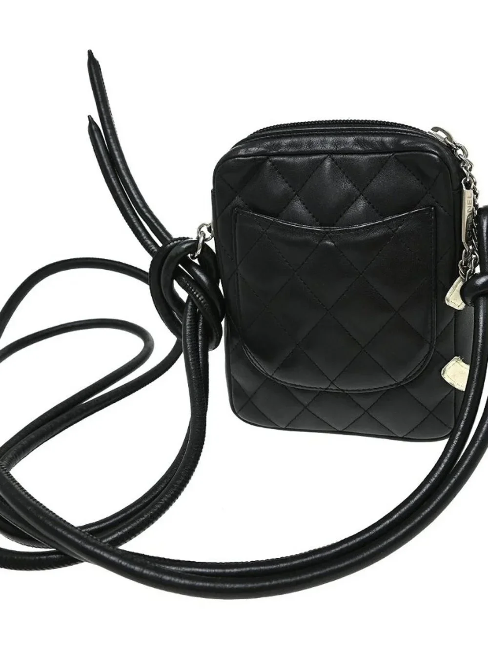 CHANEL outside 	ab